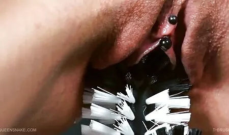 Black bolts pounds a the show stopper hentai bbw black