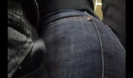 ♪ On the tsunade hentai comic orange couch, stretting girl's pussy ♪